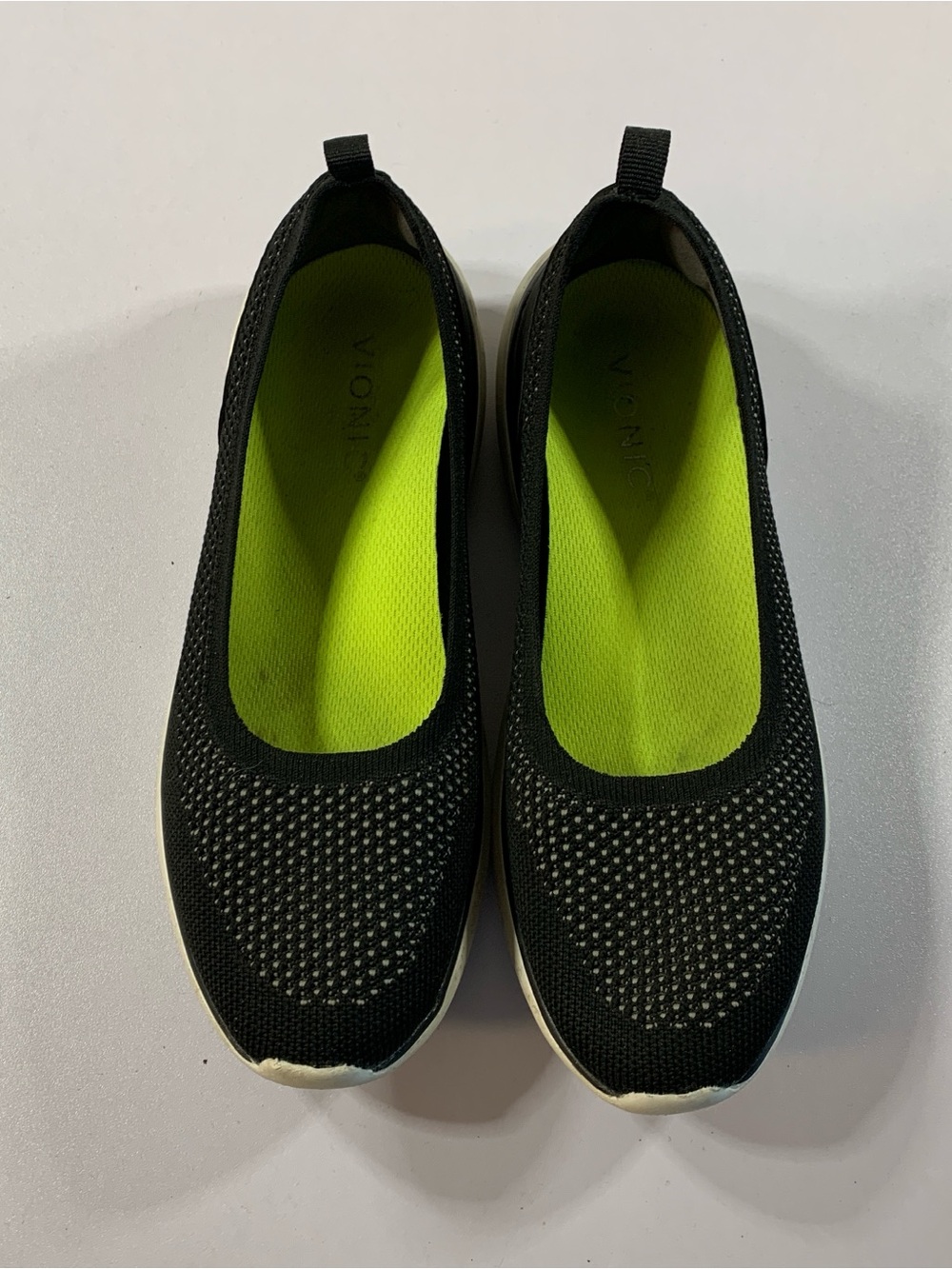 Vionic Kallie Black Slip-On Women's Walking Shoe 7.5